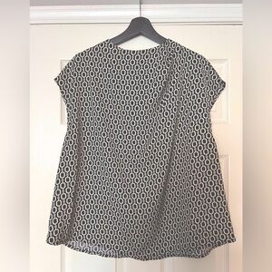 H&M Women's Black and White Patterned Short Sleeve Top